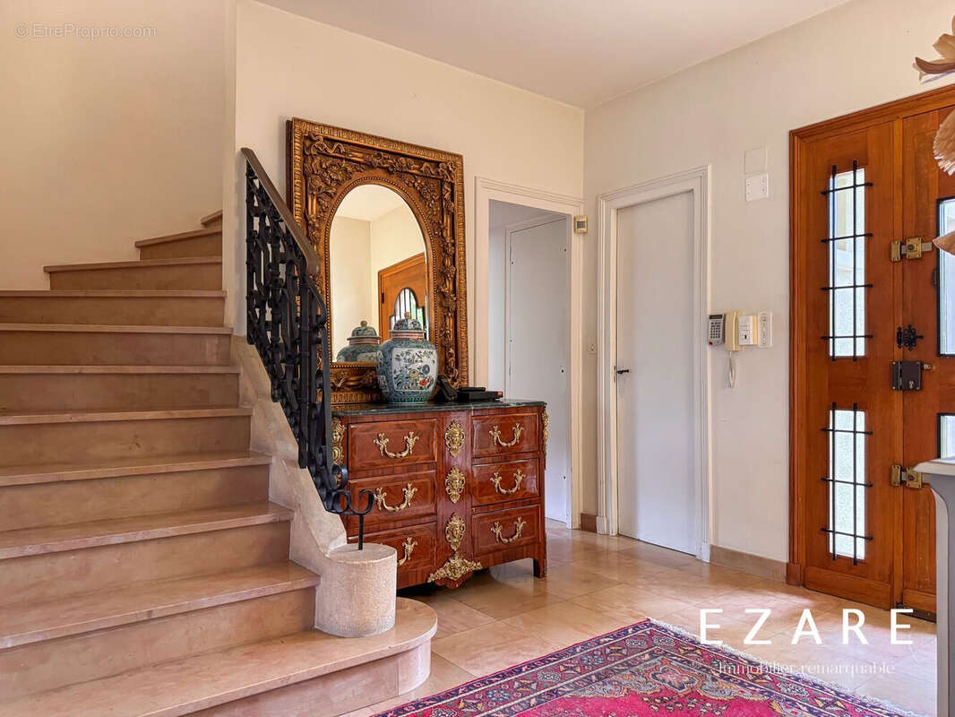 Maison à CORCELLES-LES-MONTS