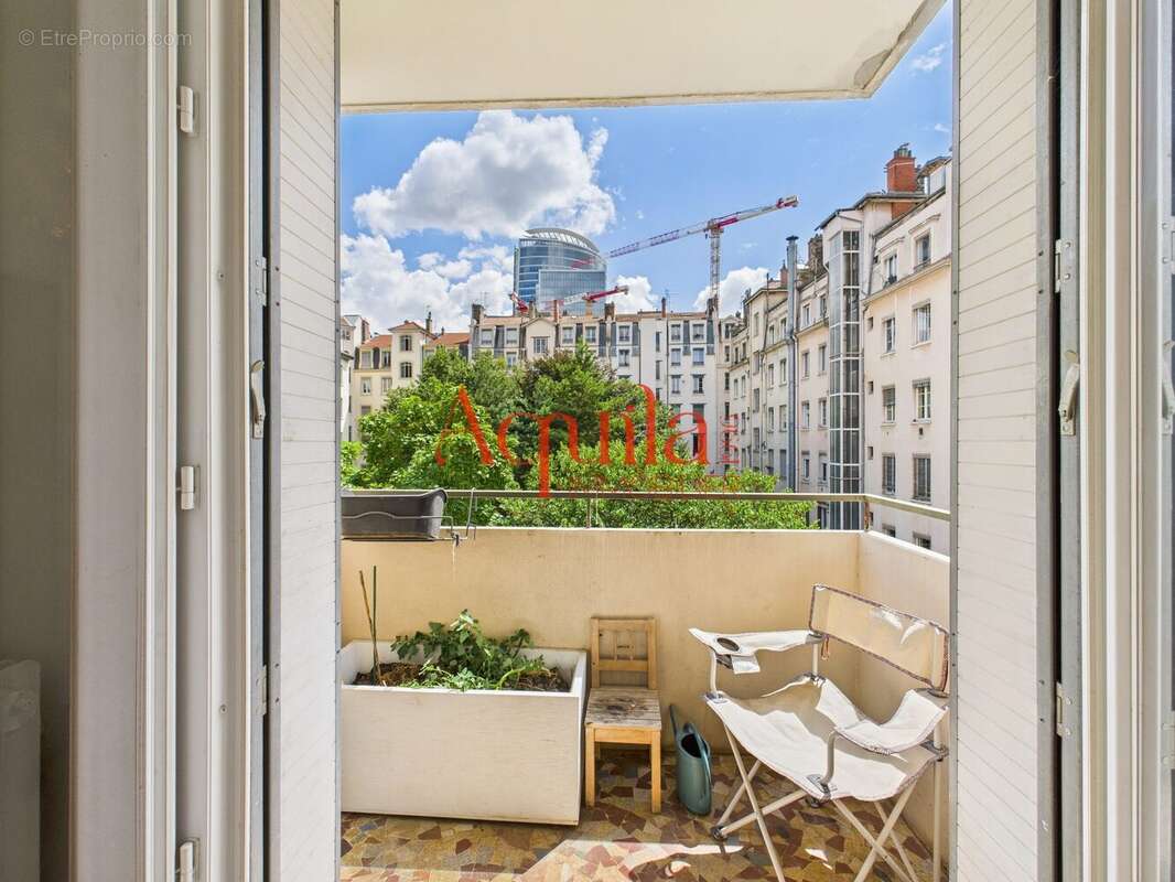 Balcon côté intérieur - Appartement à LYON-6E