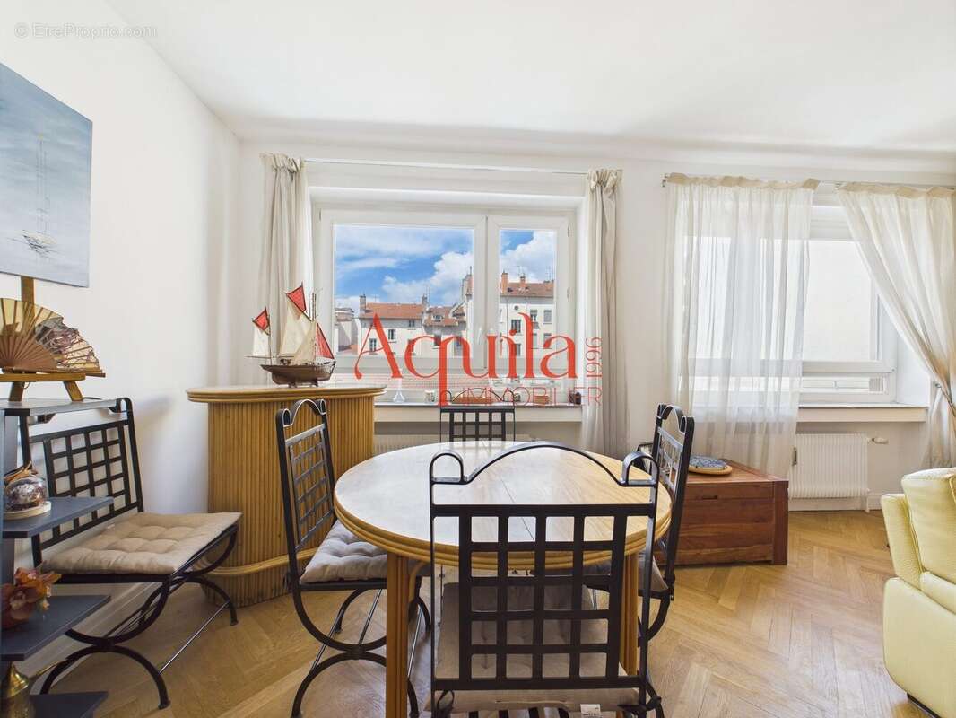 Séjour  - Appartement à LYON-6E