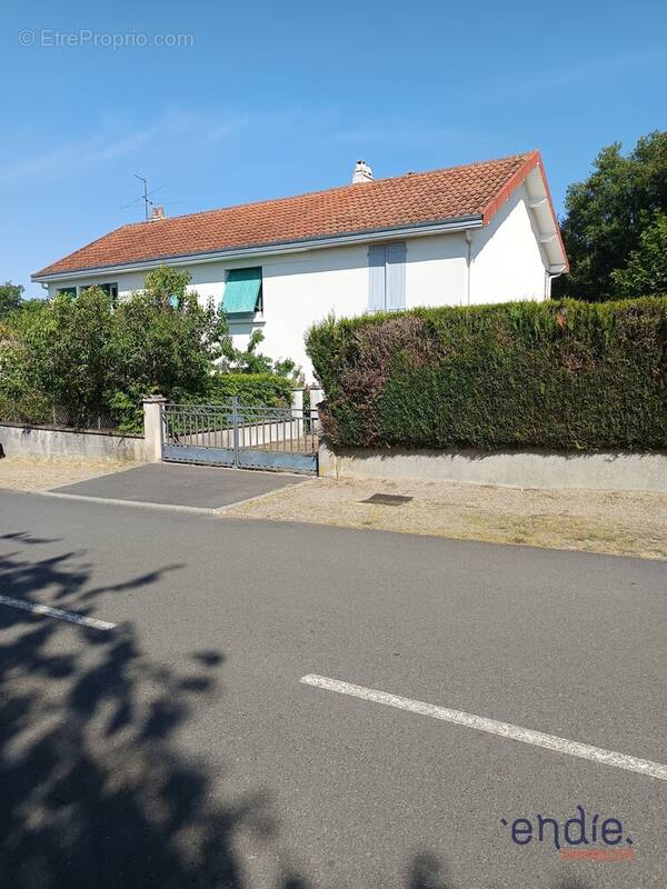 Maison à ROCHECHOUART