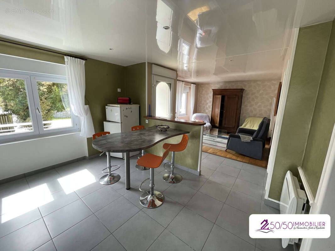 Maison à PLOUNEVEZ-LOCHRIST