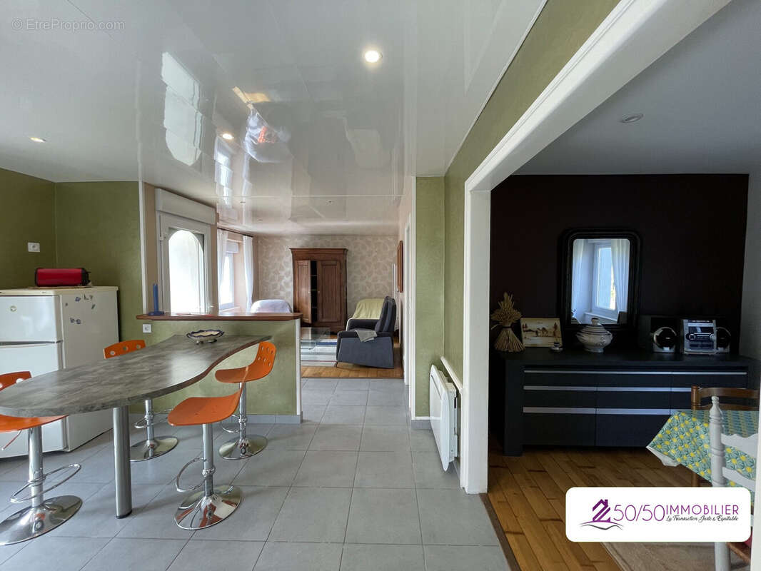 Maison à PLOUNEVEZ-LOCHRIST