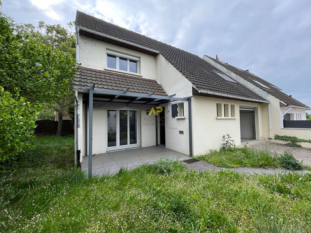 Maison à LA FRETTE-SUR-SEINE