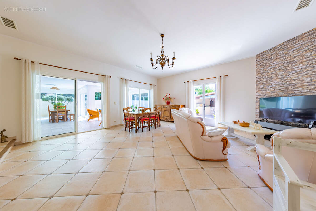 Maison à SATURARGUES