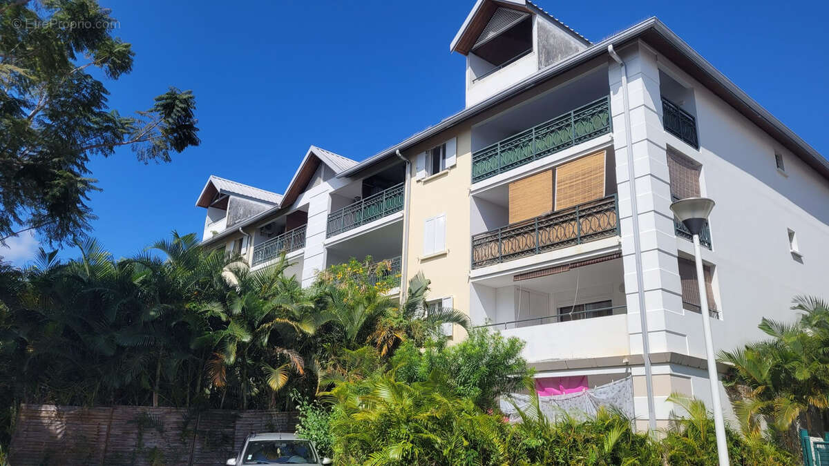 Appartement à SAINTE-SUZANNE