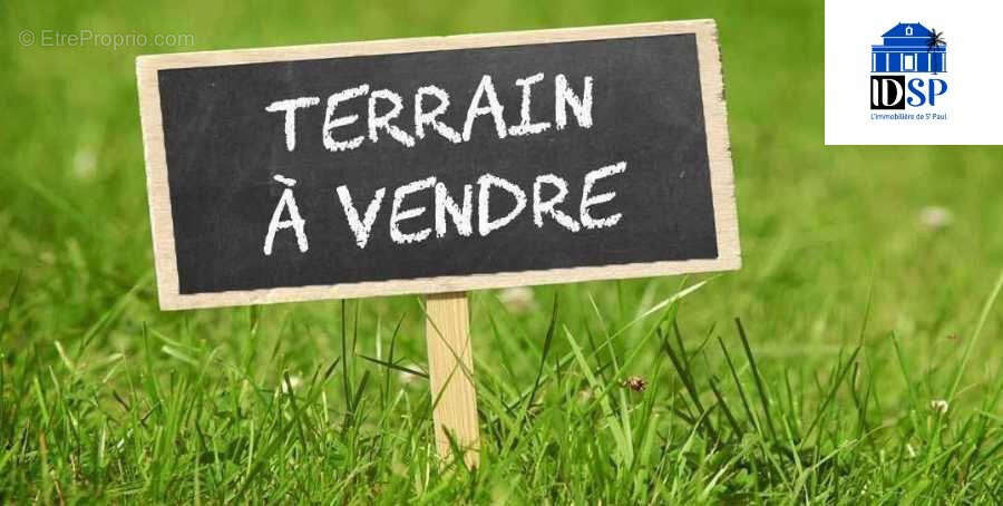 Terrain à SAINT-LEU