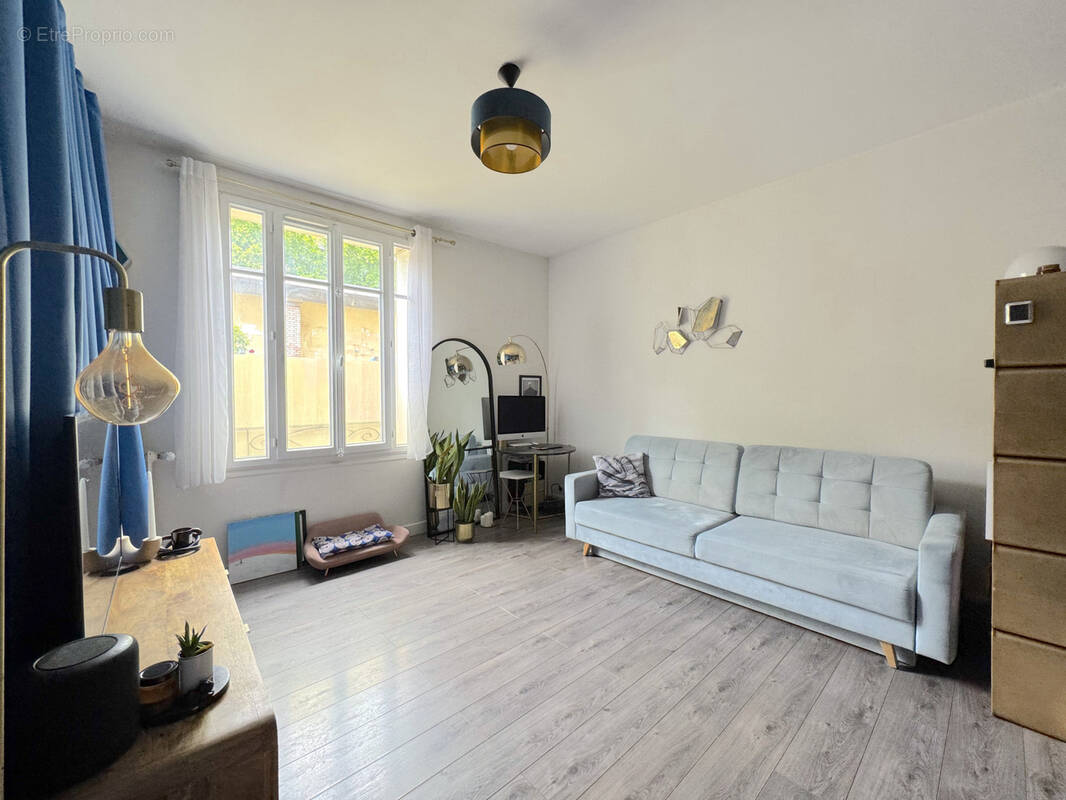 Appartement à ASNIERES-SUR-SEINE