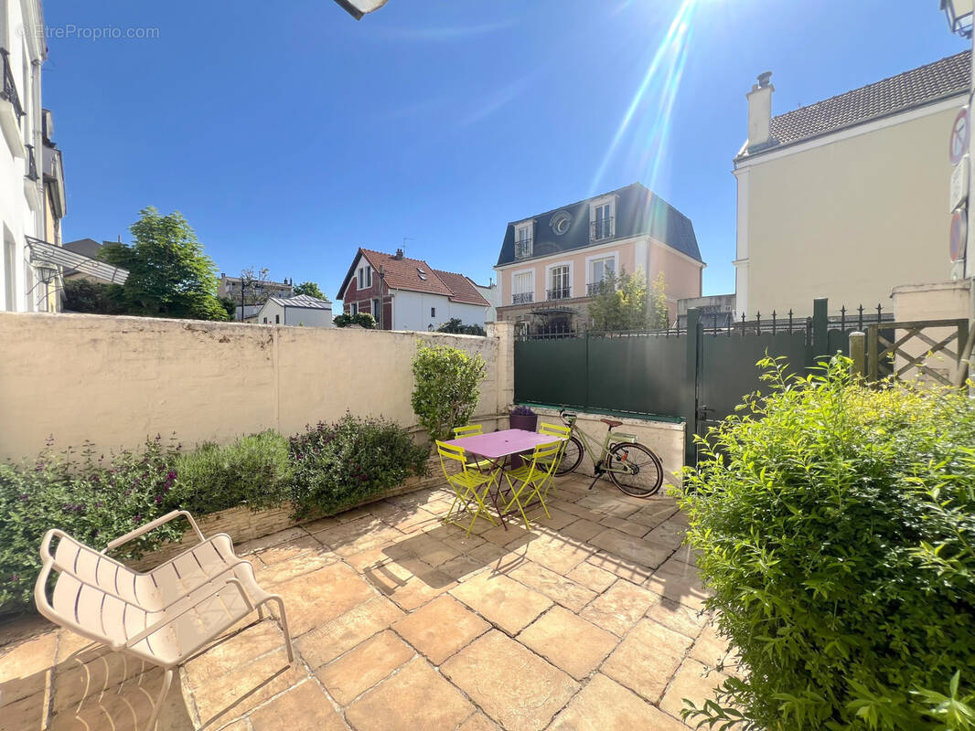 Maison à ASNIERES-SUR-SEINE