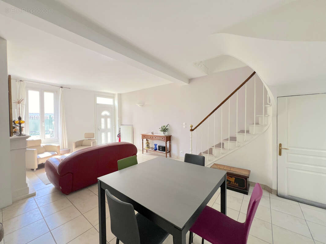 Maison à ASNIERES-SUR-SEINE