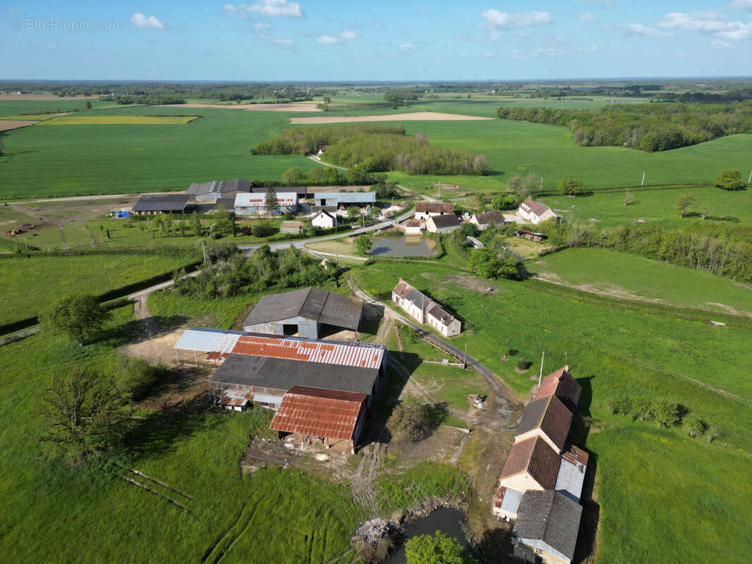 Maison à NURET-LE-FERRON