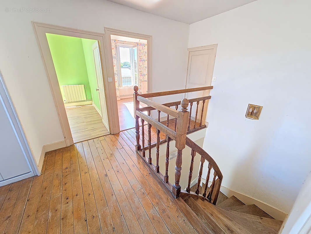 Maison à VAILLY-SUR-SAULDRE