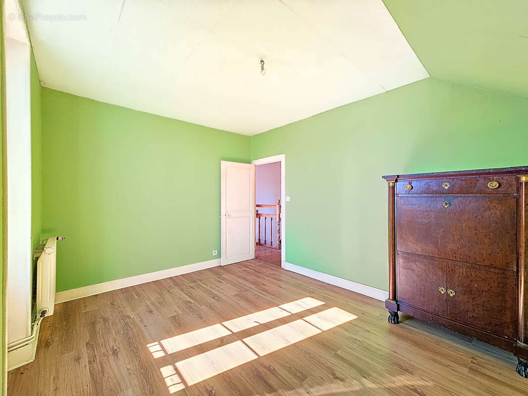 Maison à VAILLY-SUR-SAULDRE