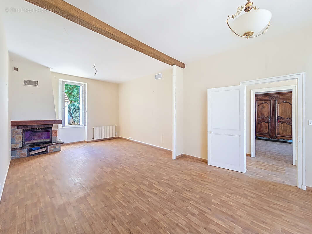 Maison à VAILLY-SUR-SAULDRE