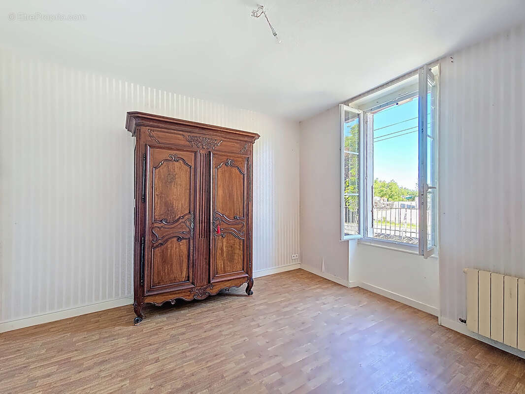 Maison à VAILLY-SUR-SAULDRE