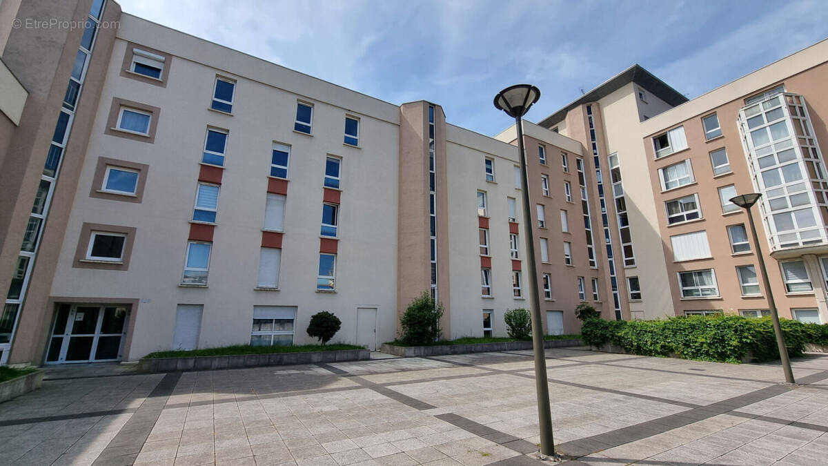 Appartement à ROSNY-SOUS-BOIS