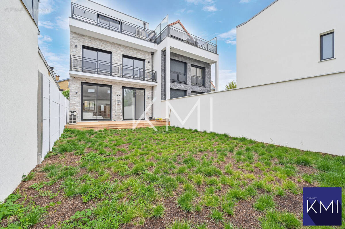 Maison à FONTENAY-SOUS-BOIS