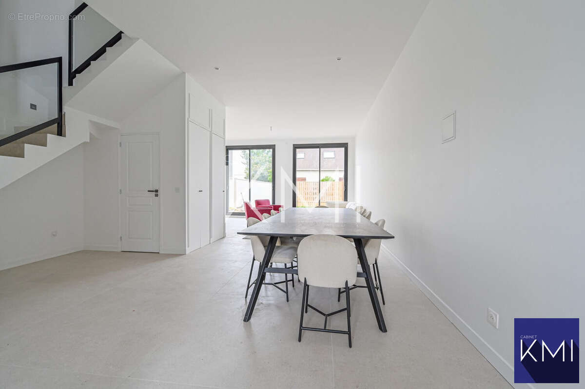 Maison à FONTENAY-SOUS-BOIS