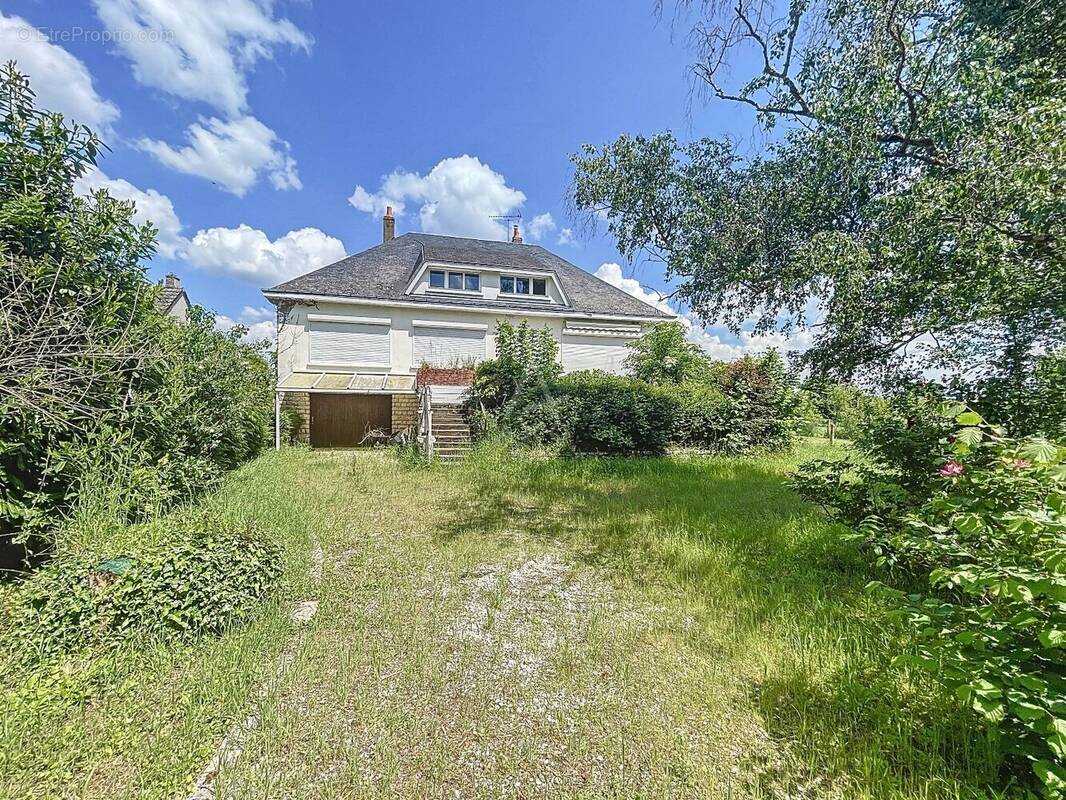 Maison à SAINT-BENOIT-SUR-LOIRE