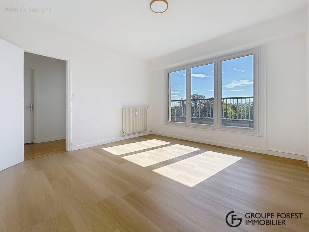 Appartement à LA MADELEINE