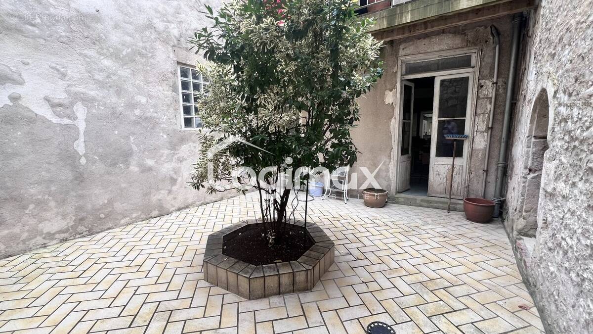 Commerce à LA ROCHELLE