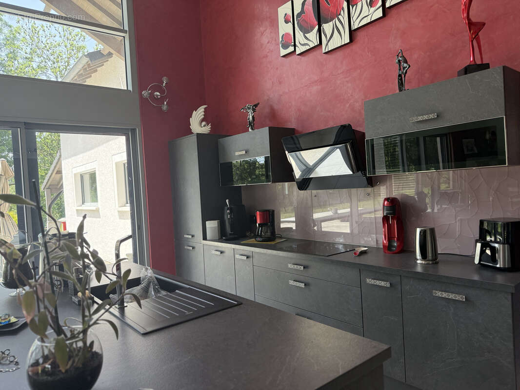 Maison à SAINT-PIERRE-EYNAC