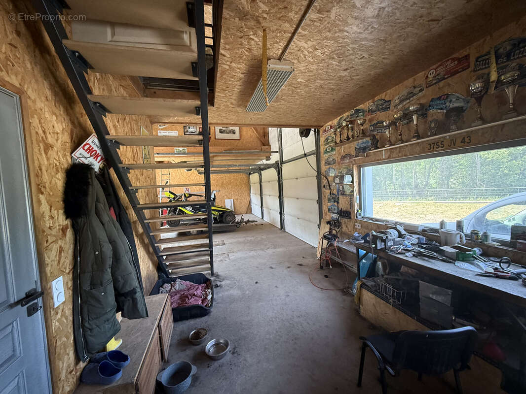 Maison à SAINT-PIERRE-EYNAC