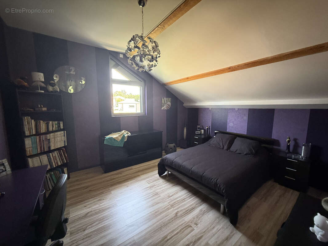 Maison à SAINT-PIERRE-EYNAC