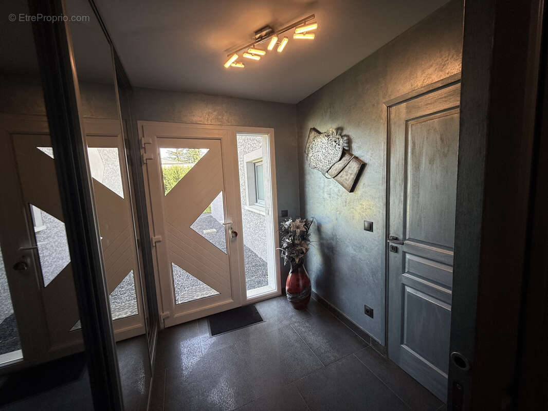 Maison à SAINT-PIERRE-EYNAC