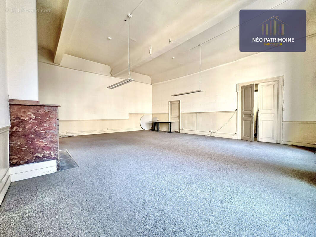 Angle avant droit - Appartement à TOULOUSE