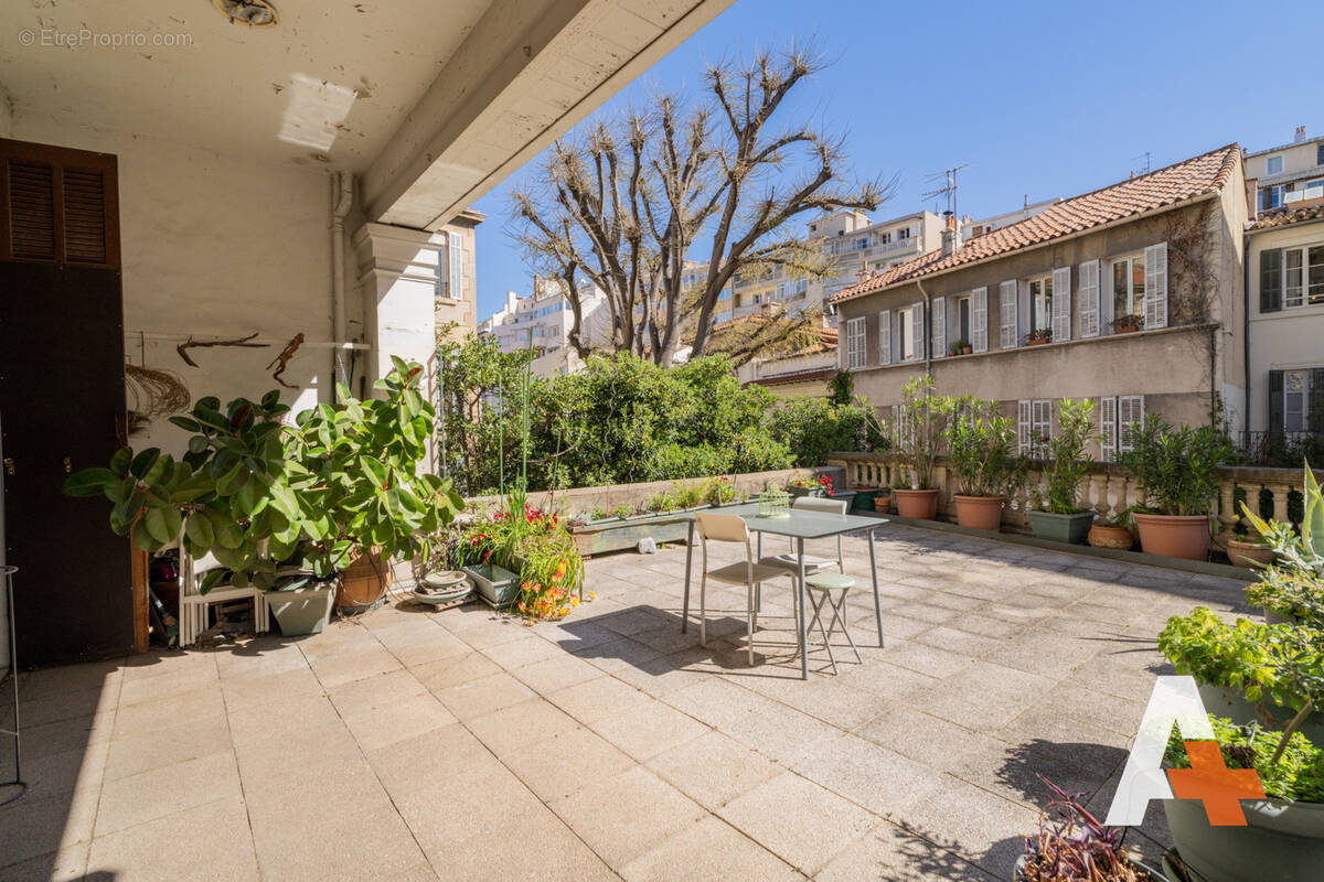 Appartement à MARSEILLE-8E