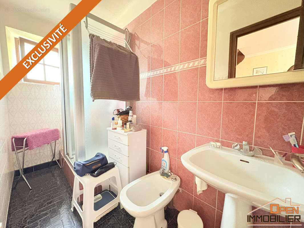 Maison à SAINT-JULIEN-DE-LAMPON