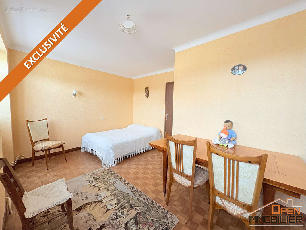 Maison à SAINT-JULIEN-DE-LAMPON