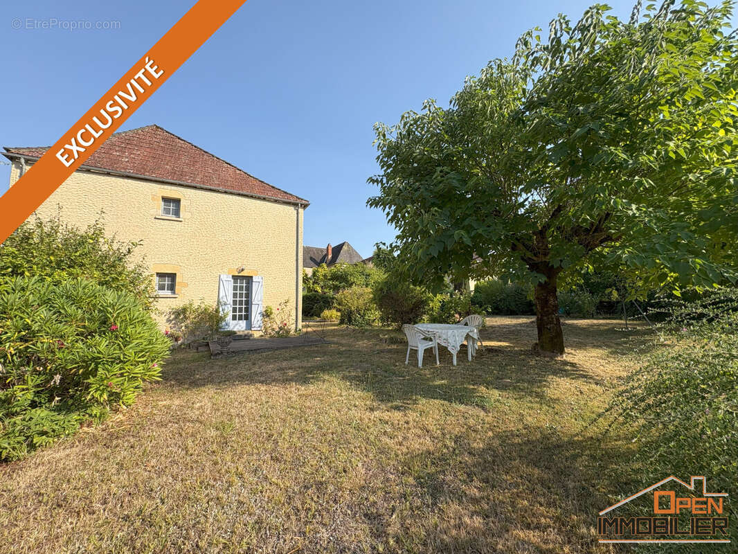 Maison à SAINT-JULIEN-DE-LAMPON