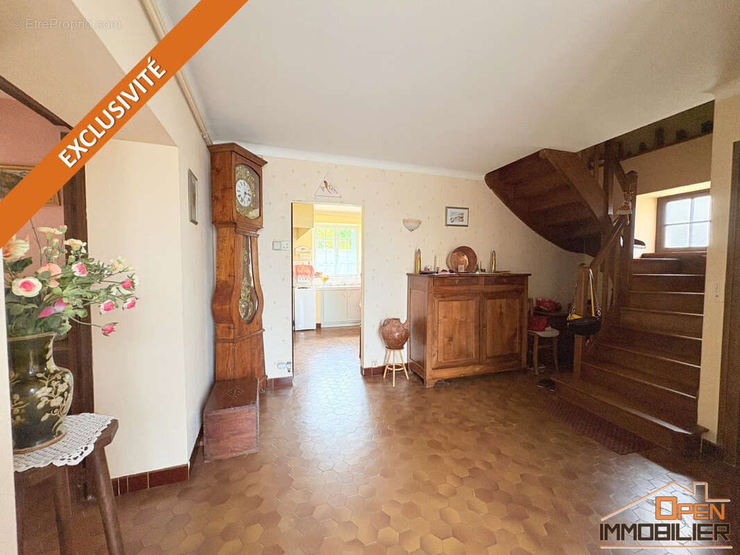 Maison à SAINT-JULIEN-DE-LAMPON