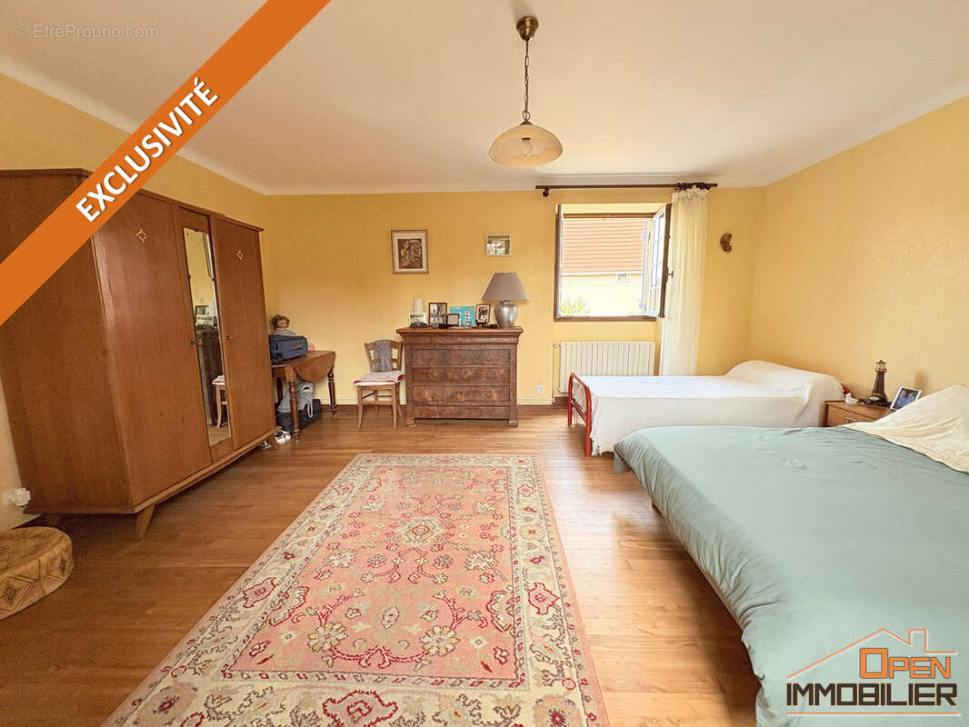 Maison à SAINT-JULIEN-DE-LAMPON