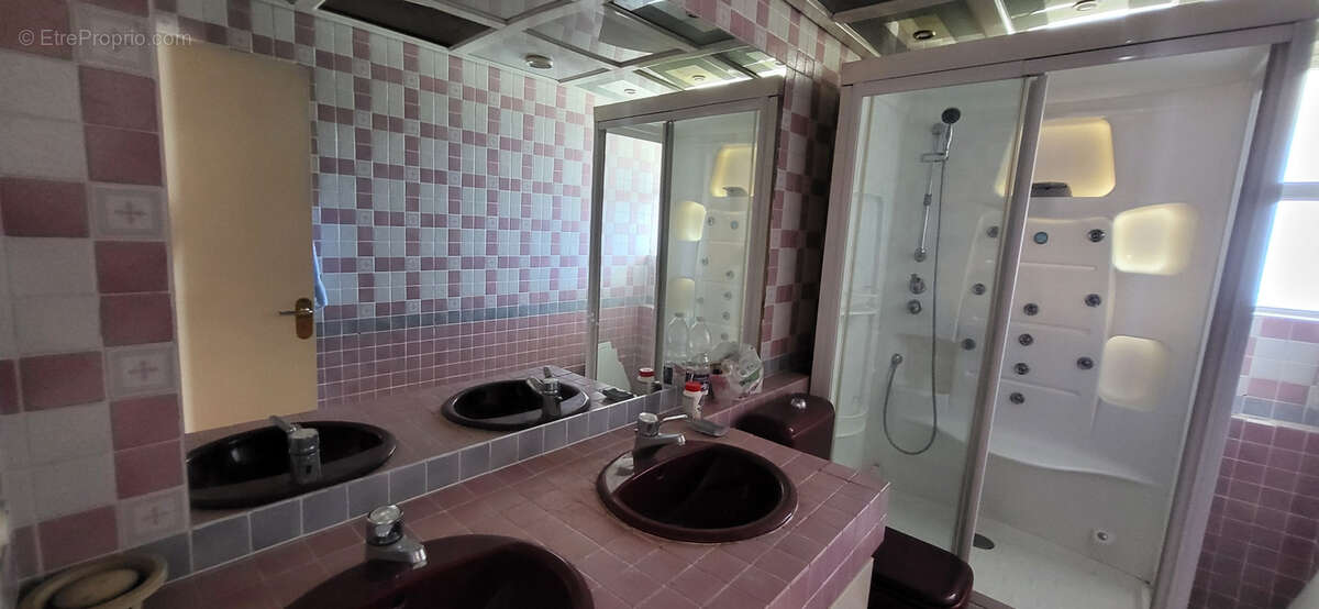 Appartement à VILLENEUVE-LOUBET