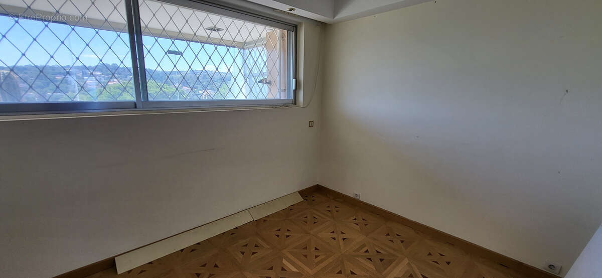 Appartement à VILLENEUVE-LOUBET