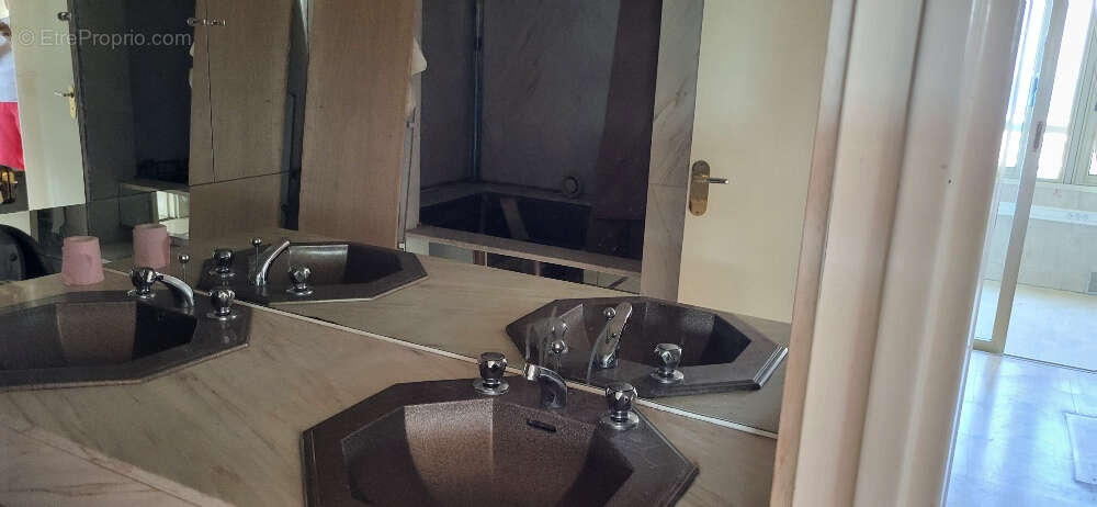 Appartement à VILLENEUVE-LOUBET