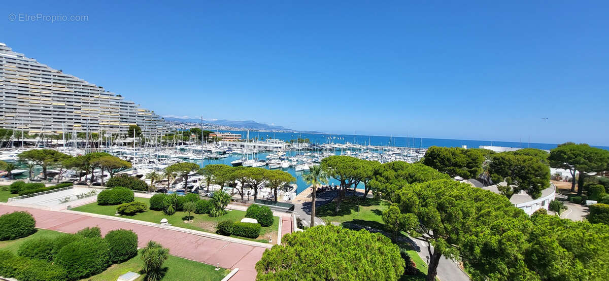 Appartement à VILLENEUVE-LOUBET