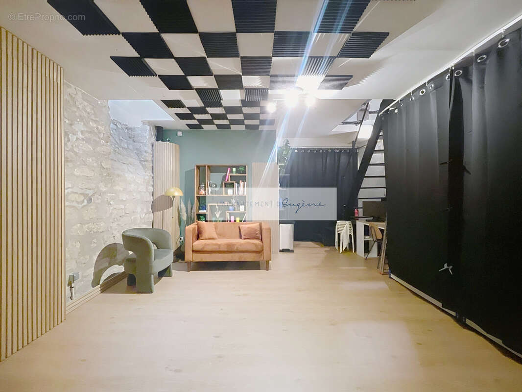 Commerce à PARIS-11E