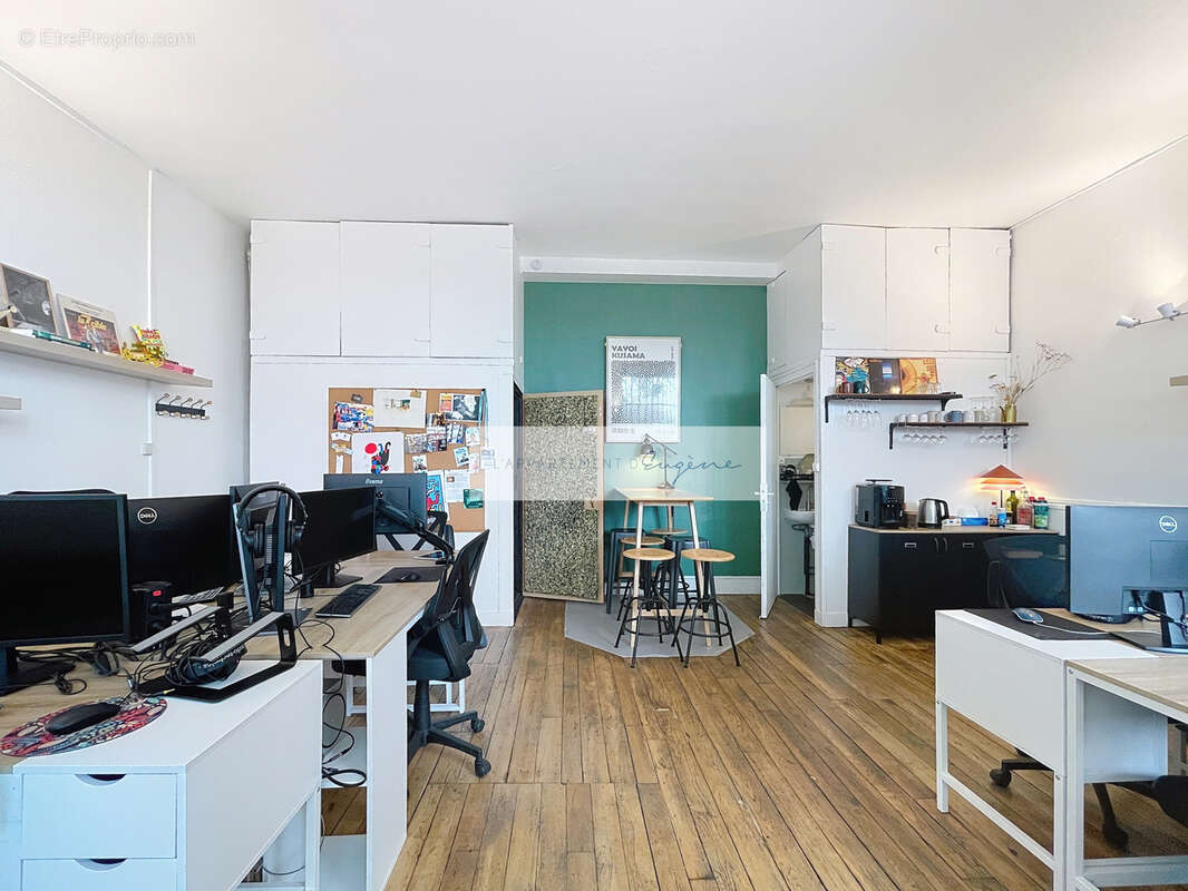 Commerce à PARIS-11E