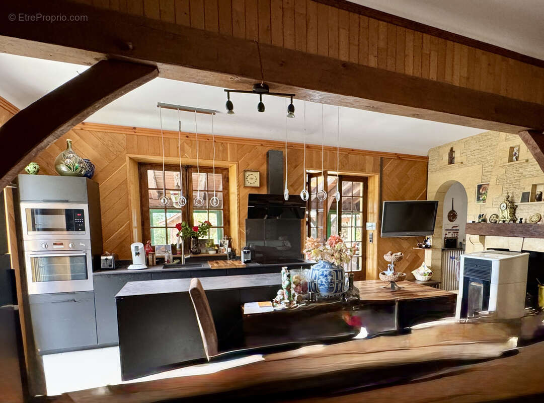 Maison à LA ROQUE-GAGEAC