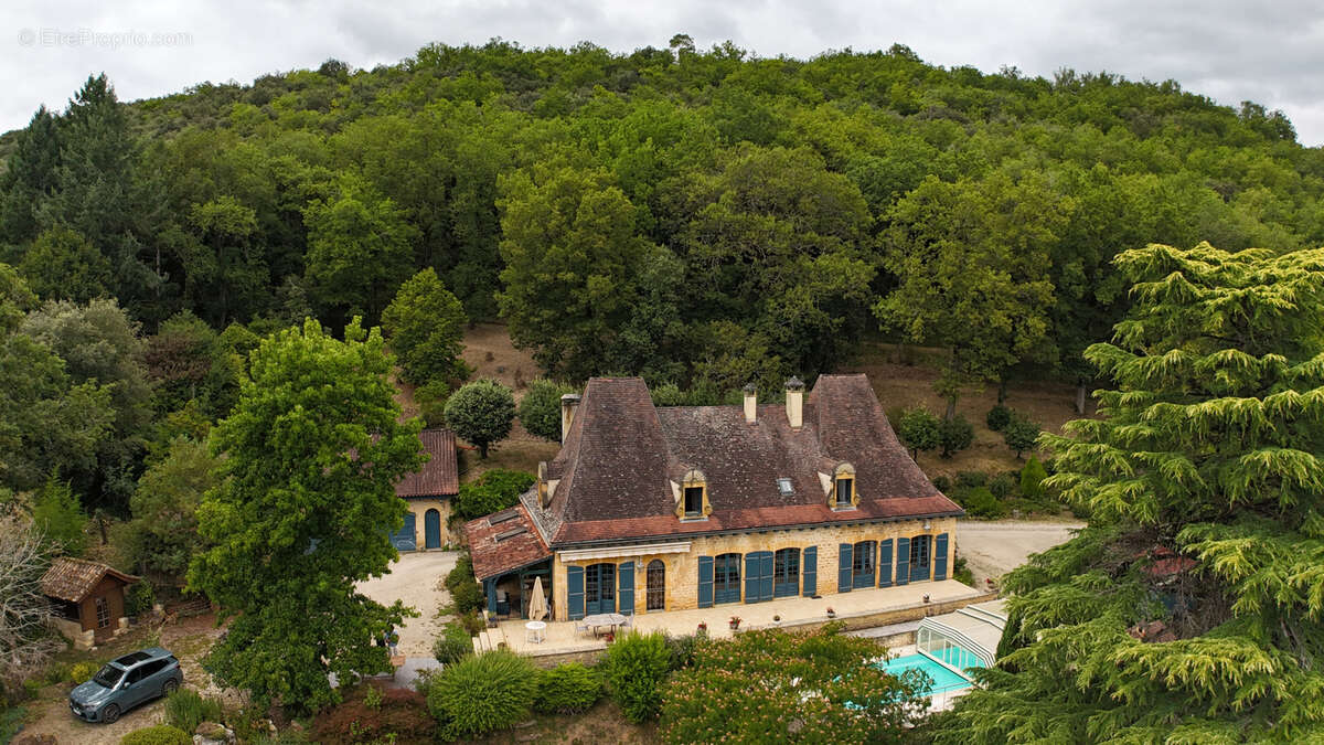 Maison à LA ROQUE-GAGEAC