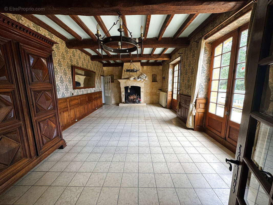 Maison à LA ROQUE-GAGEAC