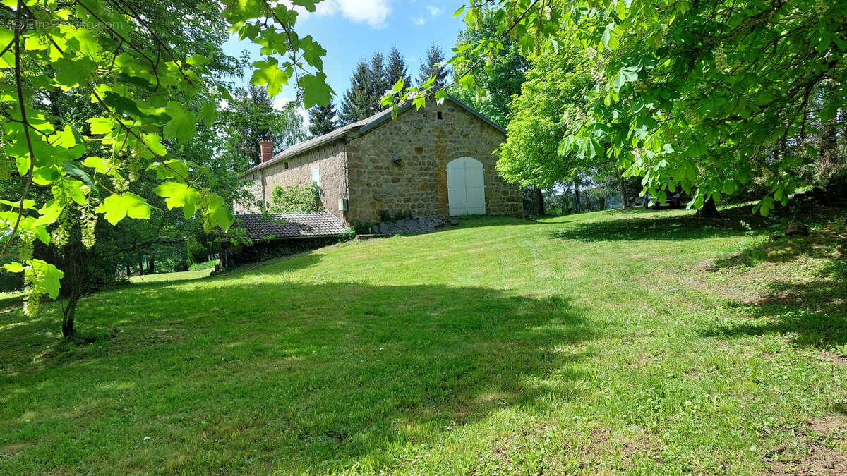 Maison à SAINT-AGREVE