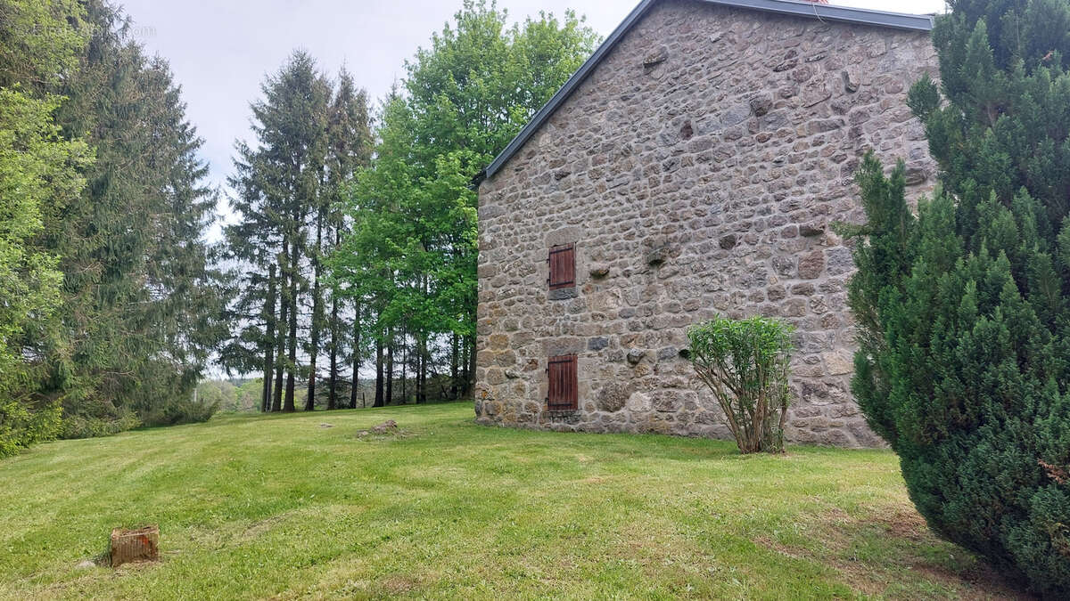 Maison à SAINT-AGREVE