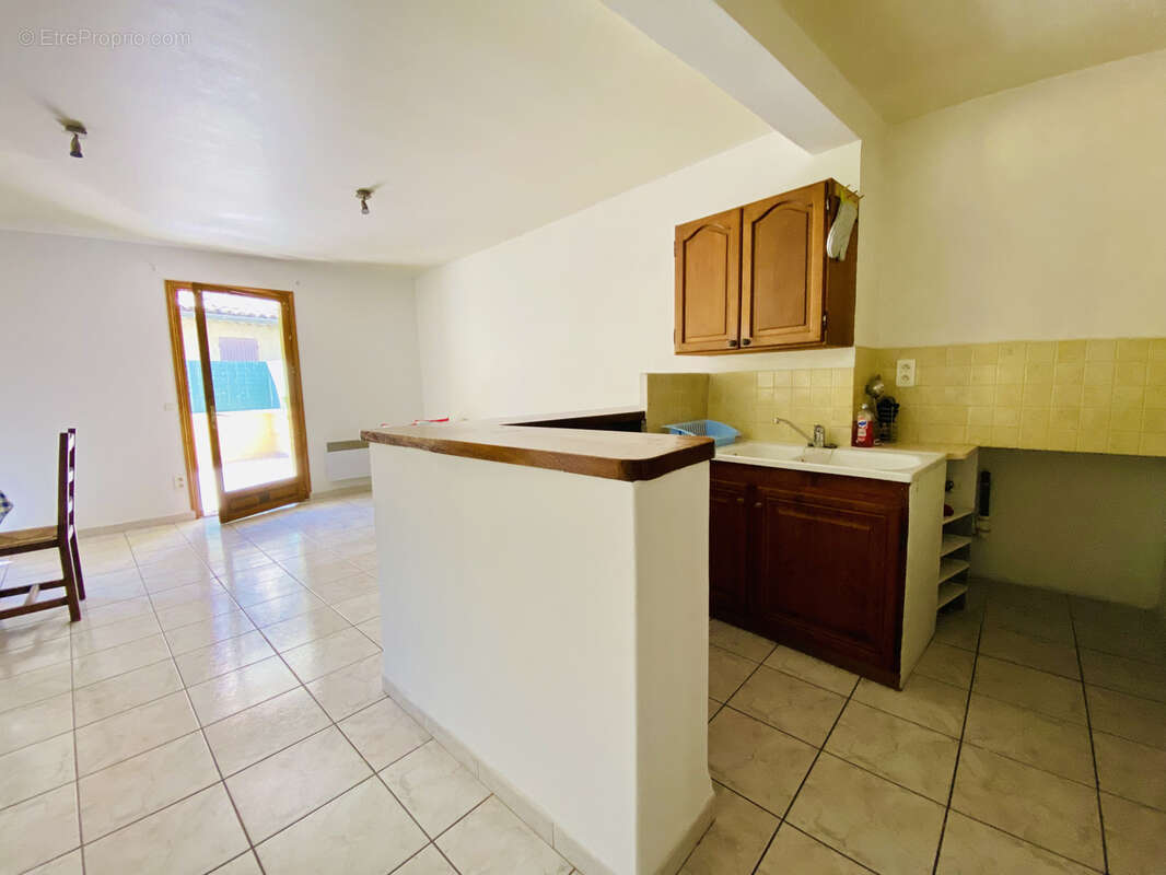 Appartement à MALAUCENE