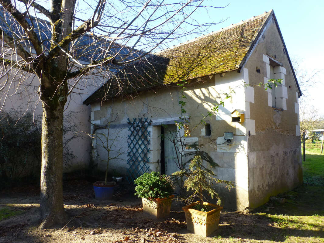 Maison à FOUGERES-SUR-BIEVRE