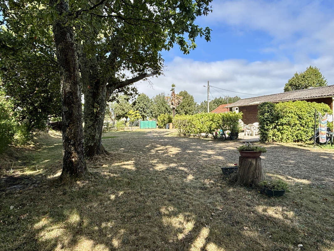 Terrain à GUJAN-MESTRAS