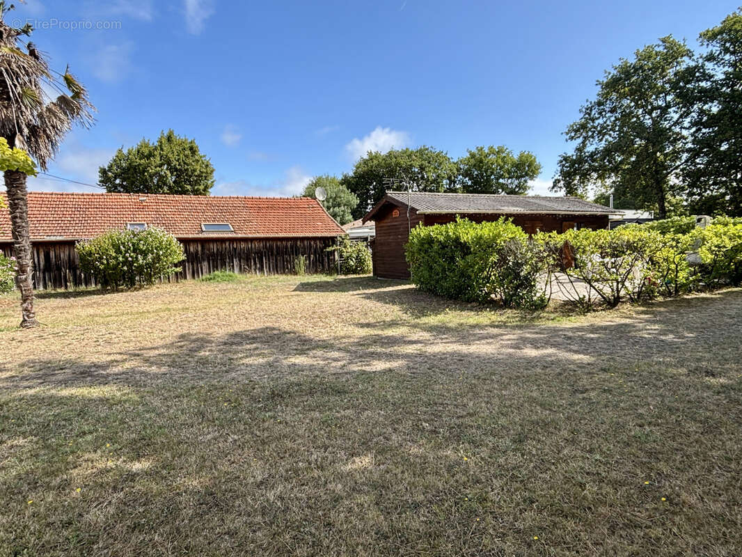 Terrain à GUJAN-MESTRAS